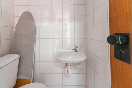 Apartamento para alugar com 100m², 3 quartos e 2 vagas Apartamento para alugar com 100m², 3 quartos e 2 vagasBanheiro de serviço