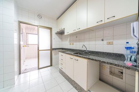 Apartamento para alugar com 100m², 3 quartos e 2 vagas Apartamento para alugar com 100m², 3 quartos e 2 vagasCozinha