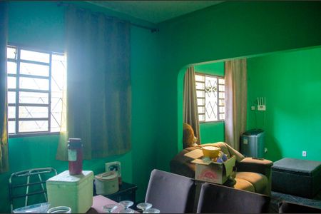 Casa à venda com 5 quartos, 35m² em Residencial Recanto do Bosque, Goiânia