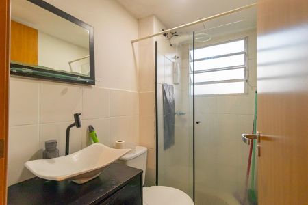 Banheiro de apartamento para alugar com 2 quartos, 50m² em Estância Velha, Canoas