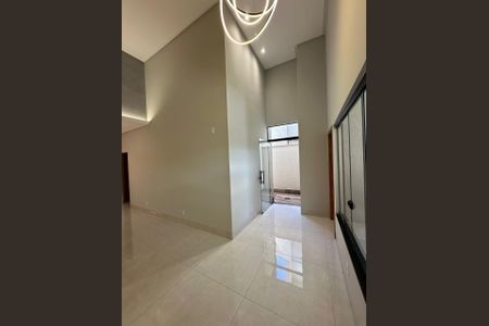 Casa à venda com 3 quartos, 210m² em Jardim Atlântico, Goiânia