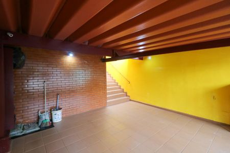 Garagem de casa à venda com 2 quartos, 125m² em Jardim Santa Terezinha (pedreira), Diadema