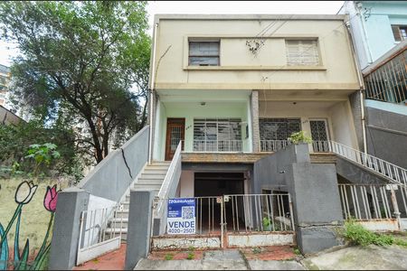 Fachada de casa para alugar com 3 quartos, 210m² em Liberdade, São Paulo