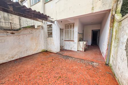 Casa para alugar com 210m², 3 quartos e 4 vagas Casa para alugar com 210m², 3 quartos e 4 vagasQuintal