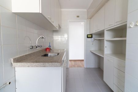 Cozinha de apartamento para alugar com 2 quartos, 75m² em Butantã, São Paulo