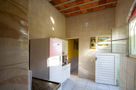 Cozinha de casa para alugar com 2 quartos, 70m² em Sete Pontes, São Gonçalo