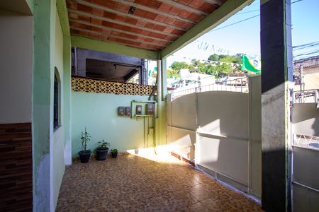 Quintal de casa para alugar com 2 quartos, 70m² em Sete Pontes, São Gonçalo