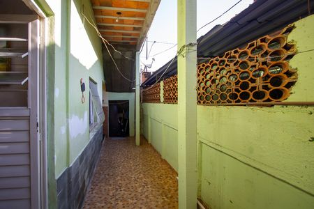 Casa para alugar com 70m², 2 quartos e 1 vagaQuintal