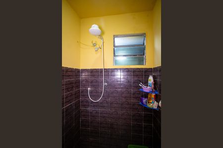 Banheiro de casa para alugar com 2 quartos, 70m² em Sete Pontes, São Gonçalo