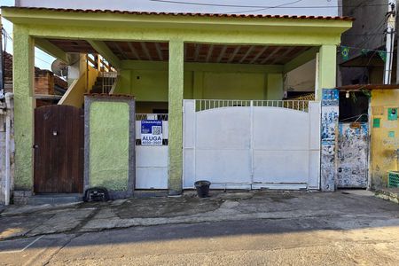 Fachada de casa para alugar com 2 quartos, 70m² em Sete Pontes, São Gonçalo