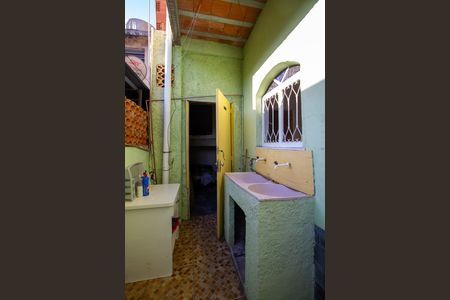 Área de Serviço de casa para alugar com 2 quartos, 70m² em Sete Pontes, São Gonçalo