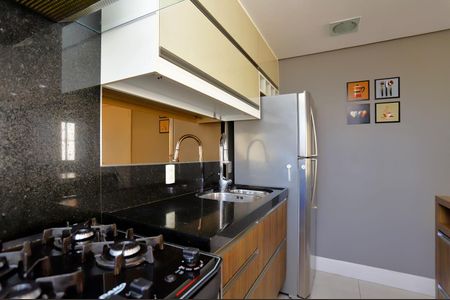 Cozinha de apartamento para alugar com 3 quartos, 51m² em Mário Quintana, Porto Alegre