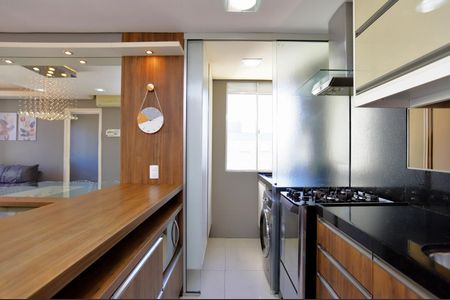 Cozinha de apartamento para alugar com 3 quartos, 51m² em Mário Quintana, Porto Alegre