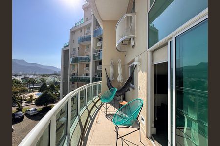 Apartamento para alugar com 71m², 1 quarto e 1 vagaVaranda