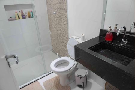Banheiro da Suíte 1 de casa à venda com 2 quartos, 150m² em Villas do Jaguari, Santana de Parnaíba
