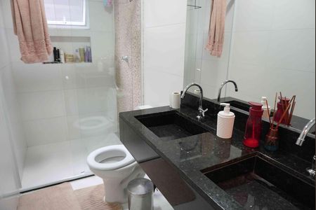 Banheiro de casa para alugar com 2 quartos, 150m² em Villas do Jaguari, Santana de Parnaíba