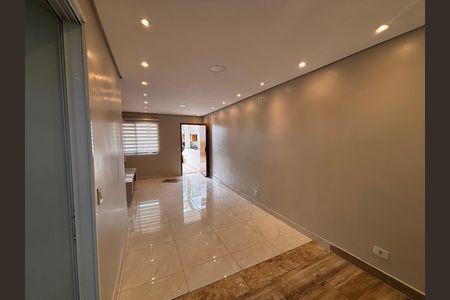 Sala de casa de condomínio à venda com 3 quartos, 110m² em Parque Fernao Dias, Barueri