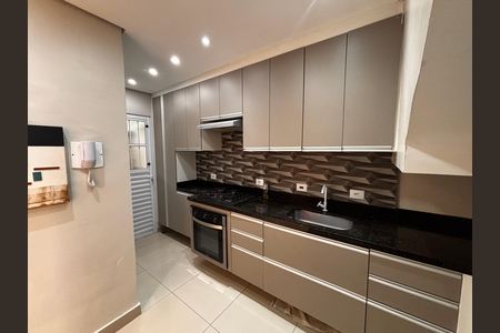 Cozinha  de casa de condomínio à venda com 3 quartos, 110m² em Parque Fernao Dias, Barueri