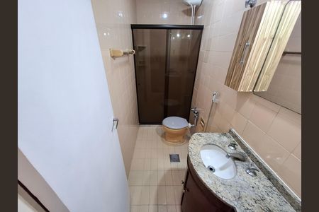 Banheiro  de apartamento para alugar com 1 quarto, 38m² em Santa Teresa, Rio de Janeiro