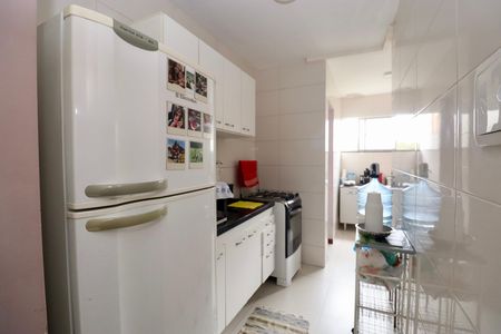 Cozinha de apartamento para alugar com 2 quartos, 59m² em Pituba, Salvador