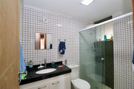 Apartamento para alugar com 59m², 2 quartos e 1 vaga Apartamento para alugar com 59m², 2 quartos e 1 vagaBanheiro