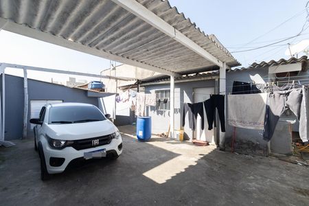 Garagem de casa à venda com 2 quartos, 170m² em Vila Santa Teresinha, São Paulo