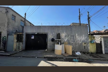 Fachada + Placa de casa à venda com 2 quartos, 170m² em Vila Santa Teresinha, São Paulo