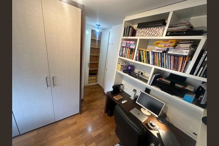 Apartamento à venda com 173m², 3 quartos e 3 vagas Apartamento à venda com 173m², 3 quartos e 3 vagasQuarto
