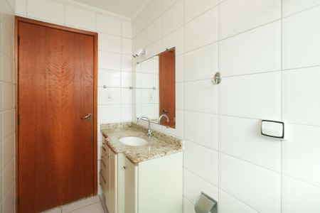 Banheiro de apartamento à venda com 2 quartos, 90m² em Nova Gerti, São Caetano do Sul