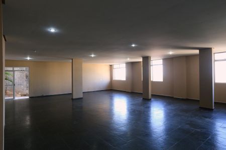 Apartamento à venda com 250m², 3 quartos e 1 vaga Apartamento à venda com 250m², 3 quartos e 1 vagaÁrea comum - Salão de festas