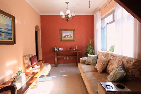 Apartamento à venda com 250m², 3 quartos e 1 vaga Apartamento à venda com 250m², 3 quartos e 1 vagaSala