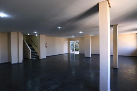 Apartamento à venda com 250m², 3 quartos e 1 vaga Apartamento à venda com 250m², 3 quartos e 1 vagaÁrea comum - Salão de festas