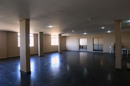 Apartamento à venda com 250m², 3 quartos e 1 vaga Apartamento à venda com 250m², 3 quartos e 1 vagaÁrea comum - Salão de festas