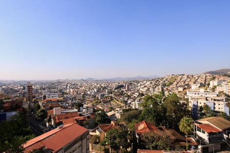Apartamento à venda com 250m², 3 quartos e 1 vaga Apartamento à venda com 250m², 3 quartos e 1 vagaÁrea comum - Salão de festas