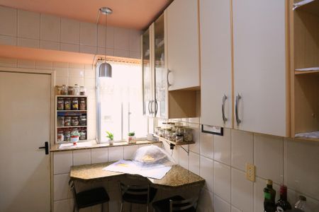 Apartamento à venda com 250m², 3 quartos e 1 vaga Apartamento à venda com 250m², 3 quartos e 1 vagaCozinha