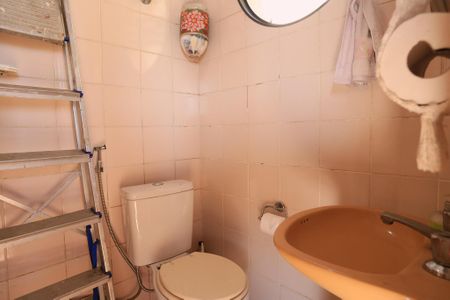 Apartamento à venda com 250m², 3 quartos e 1 vaga Apartamento à venda com 250m², 3 quartos e 1 vagaBanheiro Social