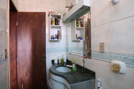 Apartamento à venda com 250m², 3 quartos e 1 vaga Apartamento à venda com 250m², 3 quartos e 1 vagaBanheiro da Suíte