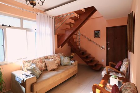 Apartamento à venda com 250m², 3 quartos e 1 vaga Apartamento à venda com 250m², 3 quartos e 1 vagaSala