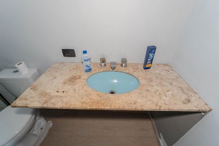 Apartamento à venda com 103m², 2 quartos e 1 vaga Apartamento à venda com 103m², 2 quartos e 1 vagaBanheiro