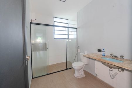 Apartamento à venda com 103m², 2 quartos e 1 vaga Apartamento à venda com 103m², 2 quartos e 1 vagaBanheiro