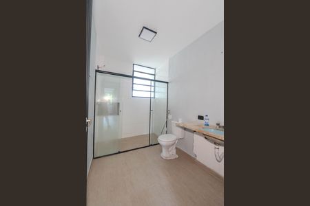 Apartamento à venda com 103m², 2 quartos e 1 vaga Apartamento à venda com 103m², 2 quartos e 1 vagaBanheiro