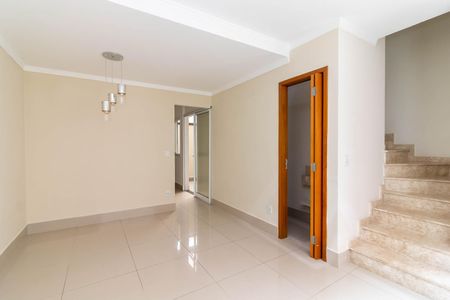 Sala de casa de condomínio para alugar com 3 quartos, 66m² em Santana, São Paulo