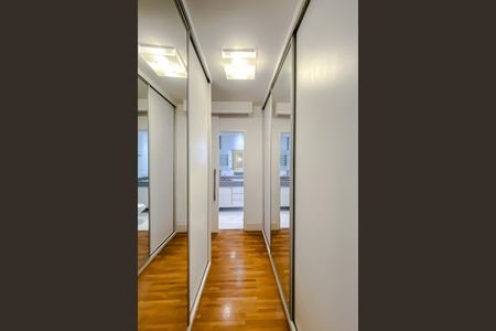 Apartamento à venda com 110m², 3 quartos e 2 vagas Apartamento à venda com 110m², 3 quartos e 2 vagasQuarto 3 - Suíte
