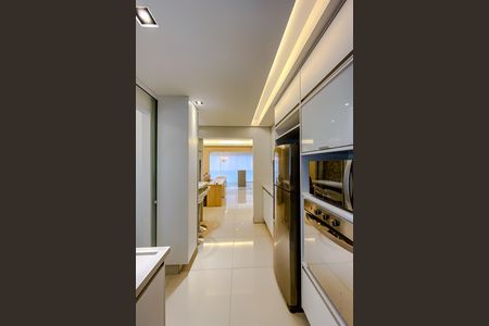 Apartamento à venda com 110m², 3 quartos e 2 vagas Apartamento à venda com 110m², 3 quartos e 2 vagasCozinha