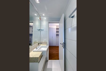 Apartamento à venda com 110m², 3 quartos e 2 vagas Apartamento à venda com 110m², 3 quartos e 2 vagasBanheiro da Suíte