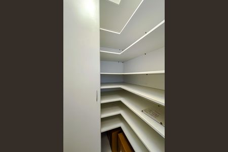 Apartamento à venda com 110m², 3 quartos e 2 vagas Apartamento à venda com 110m², 3 quartos e 2 vagasDespensa