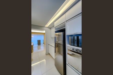 Apartamento à venda com 110m², 3 quartos e 2 vagas Apartamento à venda com 110m², 3 quartos e 2 vagasCozinha