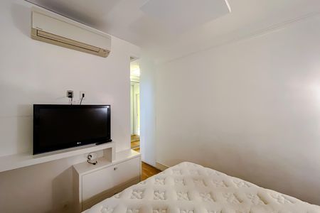 Apartamento à venda com 110m², 3 quartos e 2 vagas Apartamento à venda com 110m², 3 quartos e 2 vagasQuarto 3 - Suíte