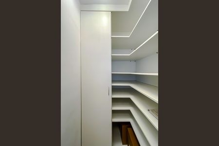 Apartamento à venda com 110m², 3 quartos e 2 vagas Apartamento à venda com 110m², 3 quartos e 2 vagasDespensa