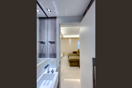Apartamento à venda com 110m², 3 quartos e 2 vagas Apartamento à venda com 110m², 3 quartos e 2 vagasLavabo